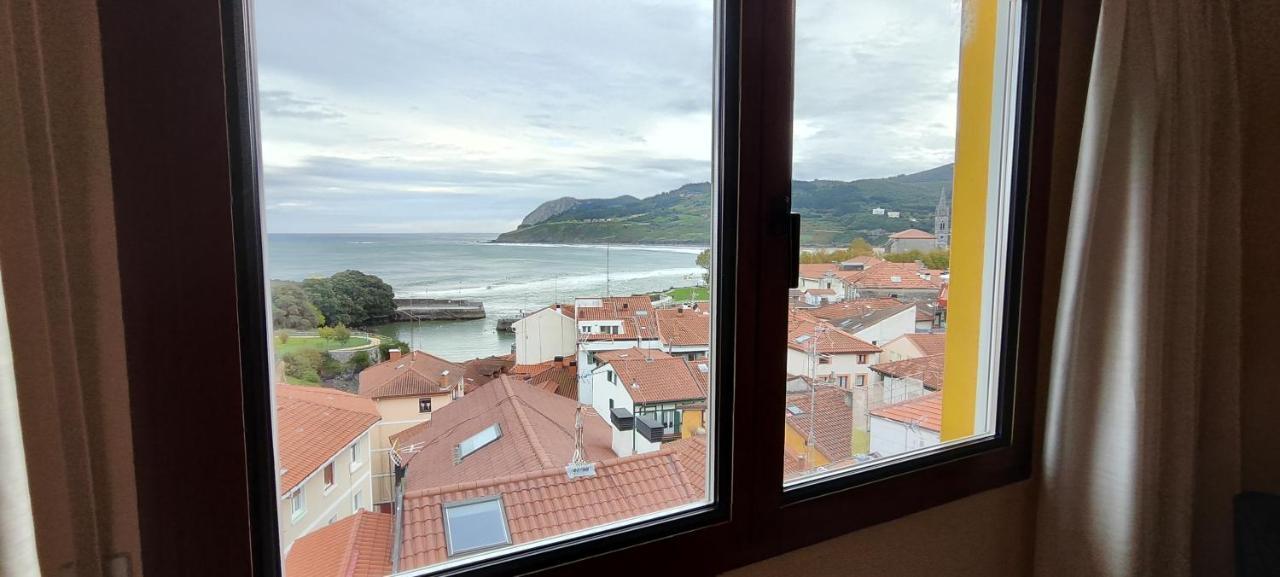 Izaro Eye Mundaka